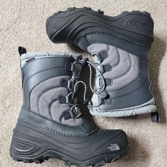 The North Face Shoes | North Face Kids Boots Size 4 | Color: Gray/Silver | Size: 4bb | Sk8volcom420's Closet